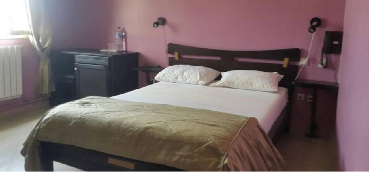Roza Hotel Bab-Ezzouar ภายนอก รูปภาพ