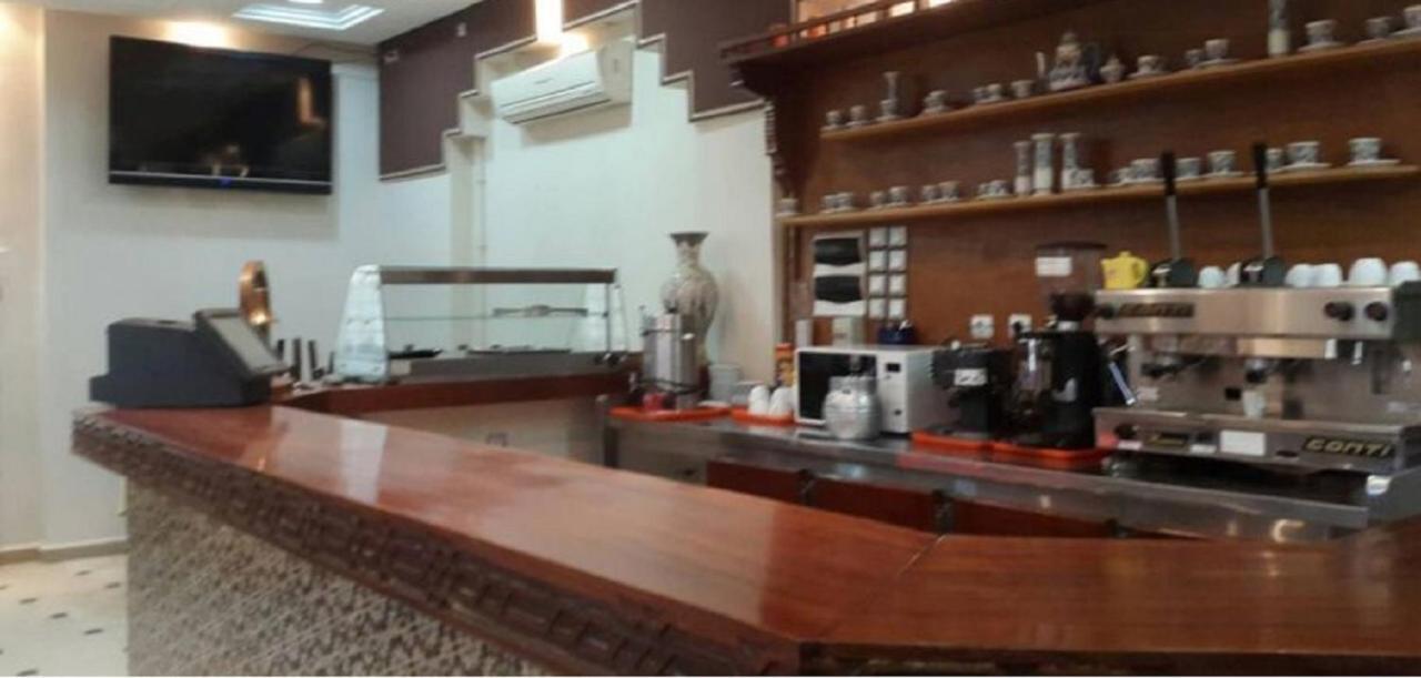 Roza Hotel Bab-Ezzouar ภายนอก รูปภาพ