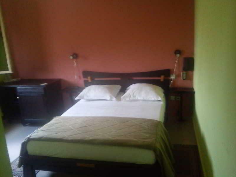 Roza Hotel Bab-Ezzouar ภายนอก รูปภาพ